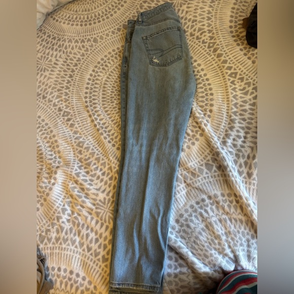 AMERICAN EAGLE SIZE 4 MID RISE - Picture 3 of 4